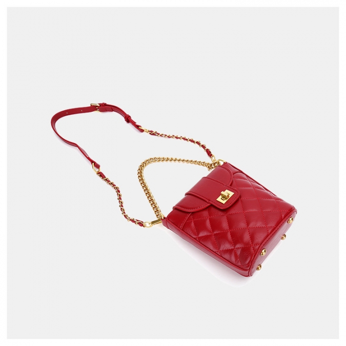 デザイナーハンドバッグ赤い革のバケットバッグチェーンショルダーバッグ 